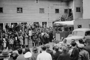Relocation of Japanese Canadians to camps in the interior of British Columbia, 1942. Source: Library and Archives Canada / C-047395