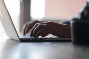 For both students and practicing historians, a wealth of information is often just a few clicks away. Photo by Thomas Lefebvre via unsplash.com